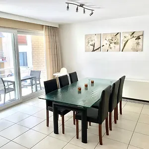https://luxe-vakantieappartement-centrum-oostende-6pers.hotelsghent.com